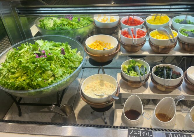 ケンタッキー食べ放題のサラダの画像