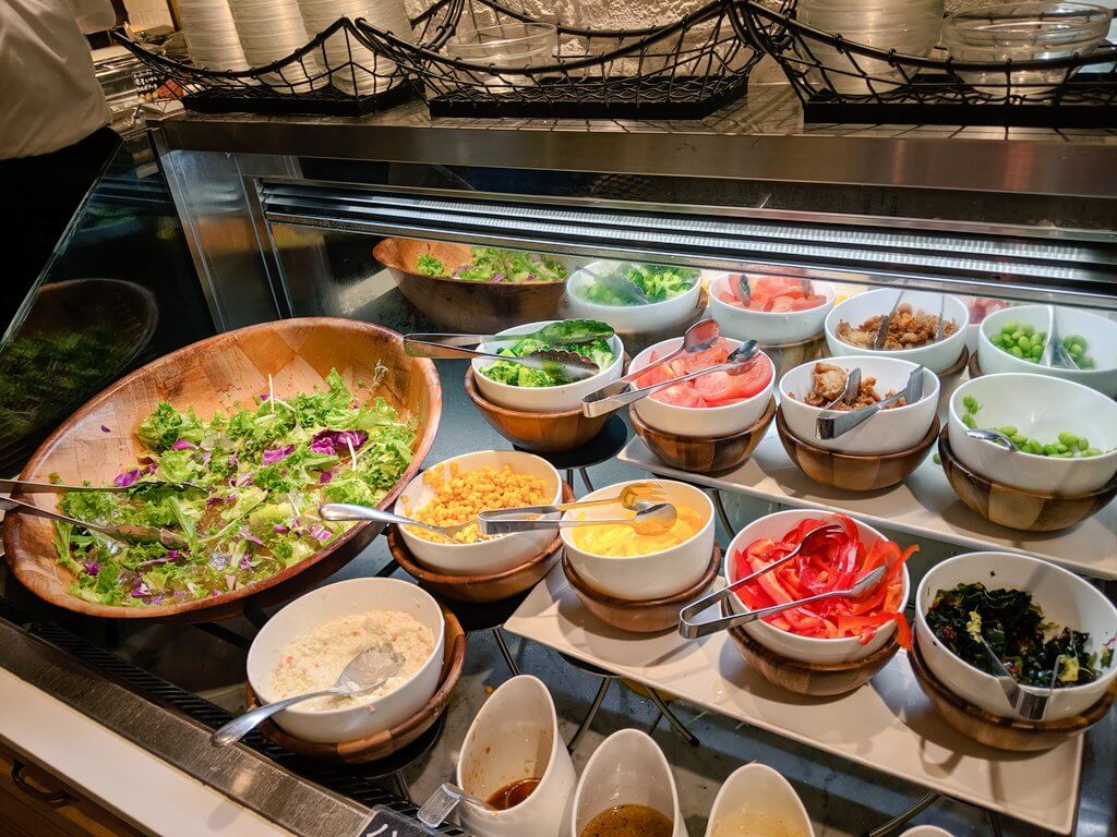 ケンタッキー食べ放題サラダの画像